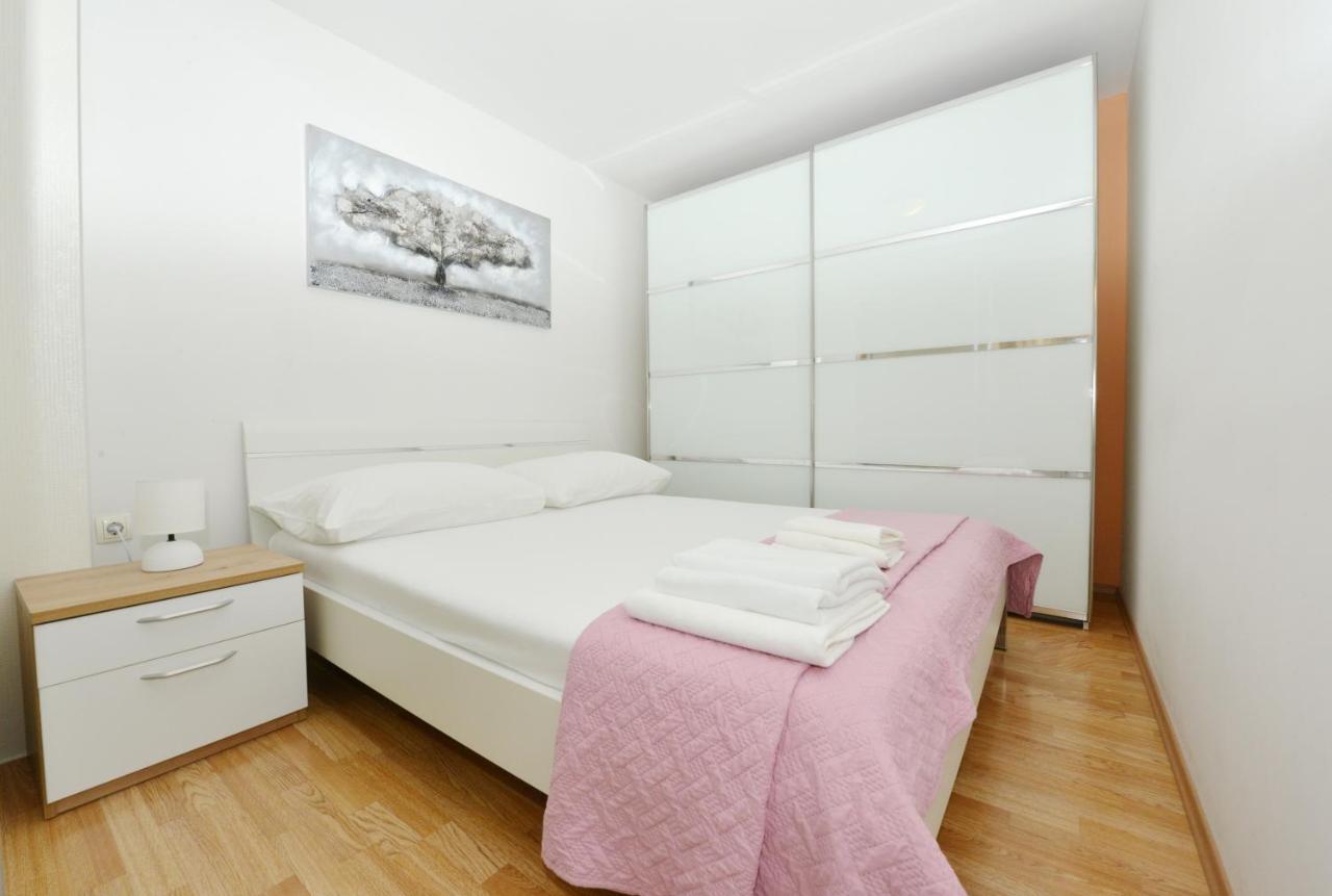 Lorena Apartment Zadar Bagian luar foto