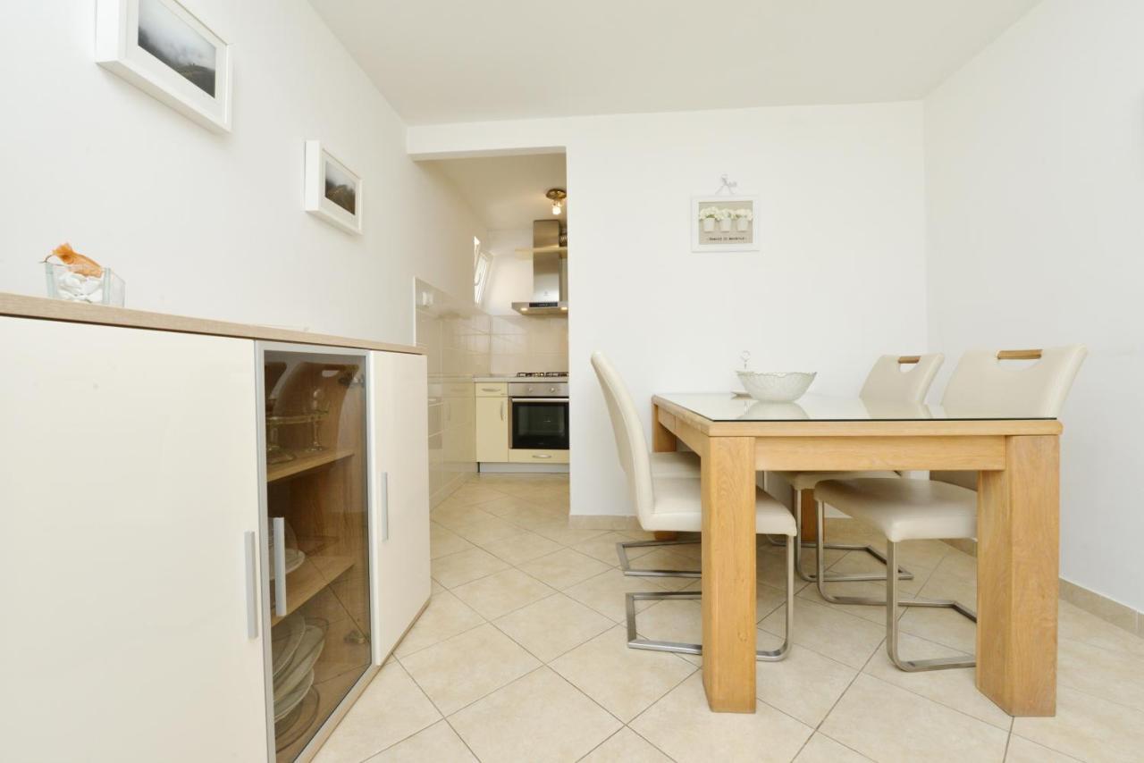 Lorena Apartment Zadar Bagian luar foto