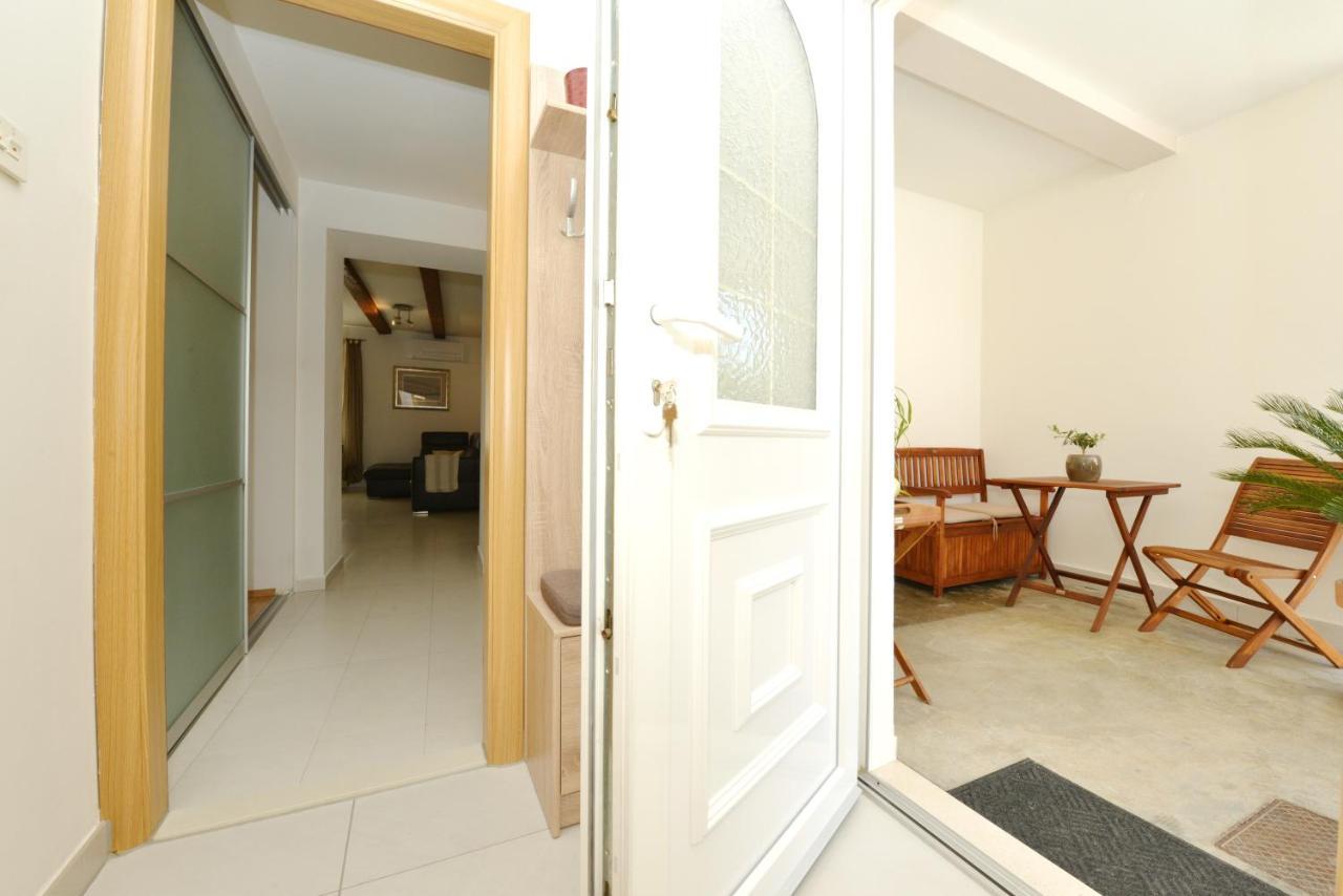 Lorena Apartment Zadar Bagian luar foto