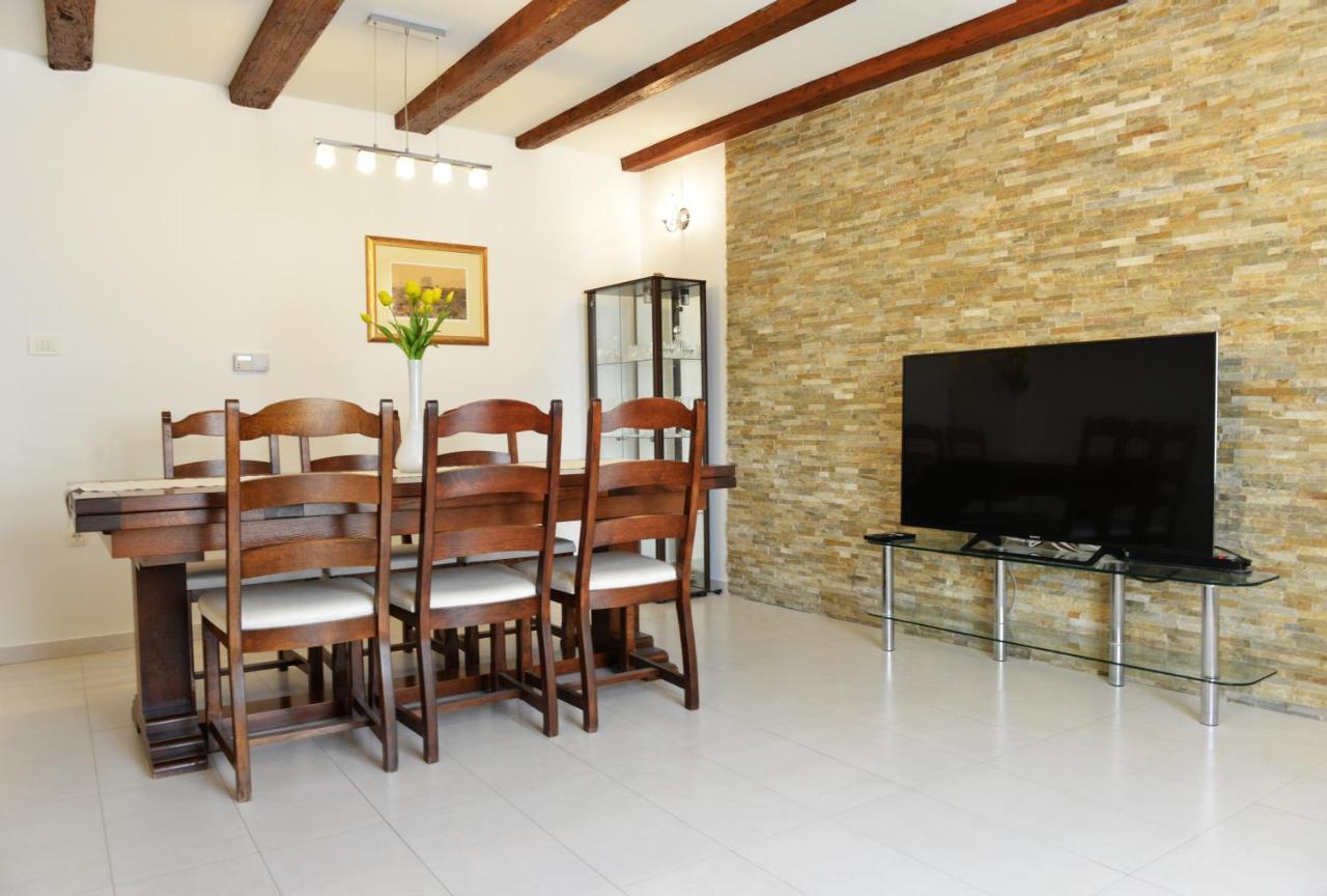 Lorena Apartment Zadar Bagian luar foto