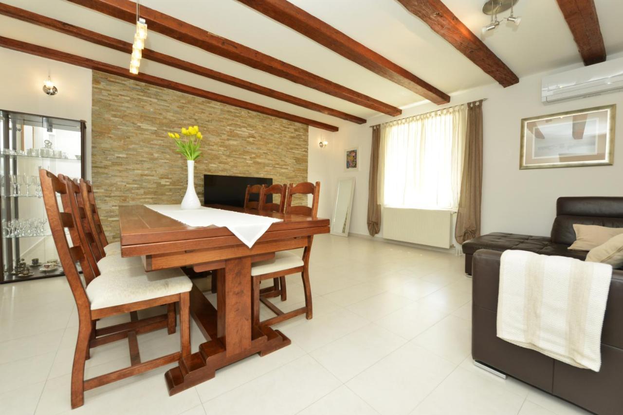 Lorena Apartment Zadar Bagian luar foto