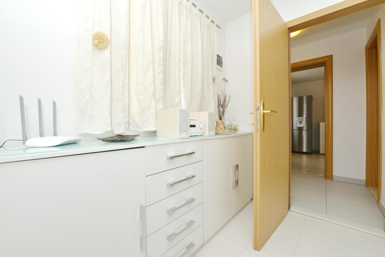 Lorena Apartment Zadar Bagian luar foto