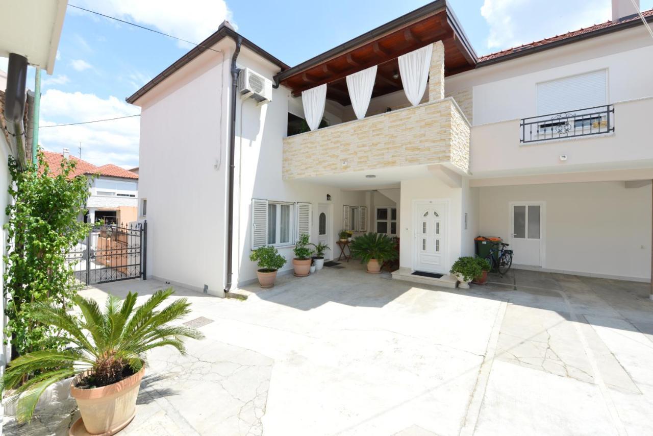 Lorena Apartment Zadar Bagian luar foto