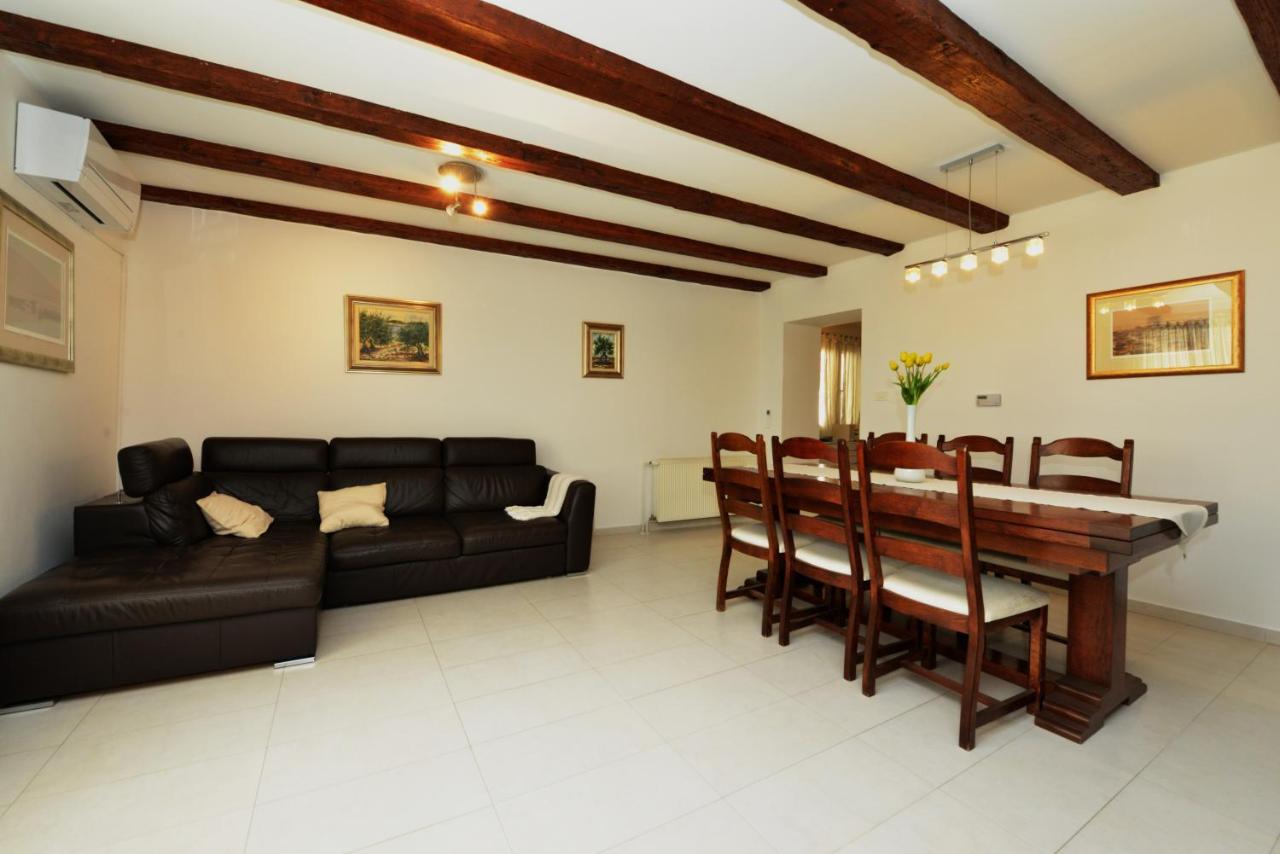Lorena Apartment Zadar Bagian luar foto